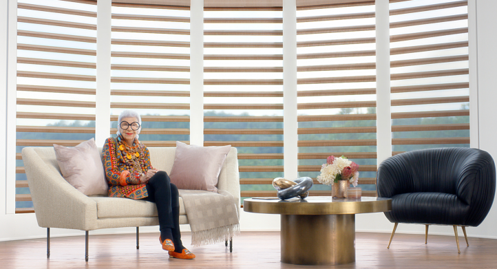 Iris Apfel: Icono de Estilo y Musa HunterDouglas® Iris Apfel: Icono de Estilo y Musa HunterDouglas®